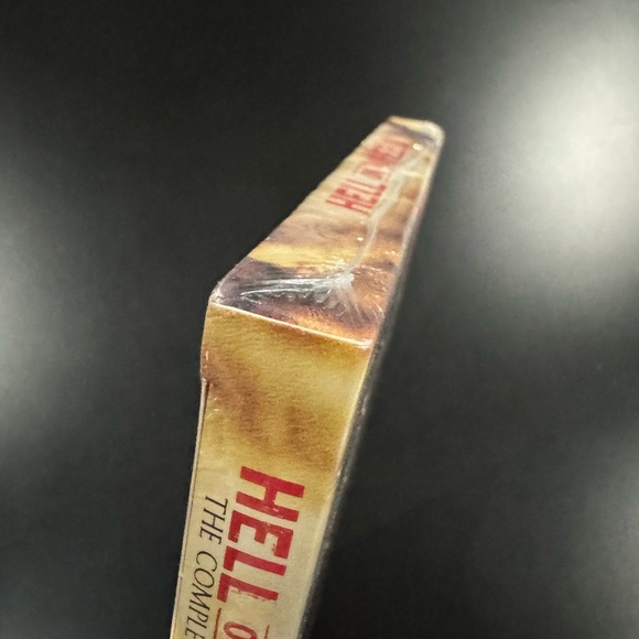 NEW: Hell on Wheels - The Complete First Season - Picture 3 of 3